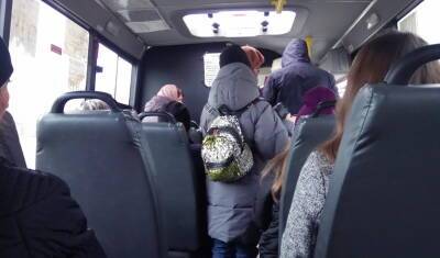 Школьница в Тобольске придумала историю о том, что водитель высадил её из автобуса