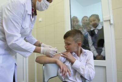 В Минздраве рассказали подробности о детской вакцине от коронавируса