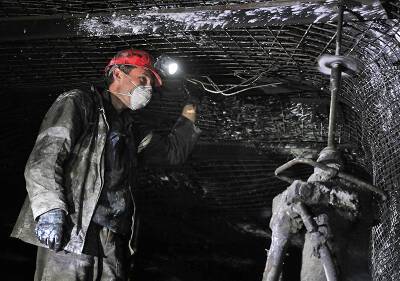 Есть жертвы: новые данные об аварии на шахте в Кузбассе