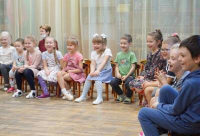 Детям в Санкт-Петербурге рассказали о правилах поведения на железной дороге