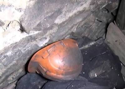 48 человек остаются в загоревшейся шахте в Кузбассе
