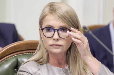 Украинская власть на шпагате, а Украина на коленях — Тимошенко