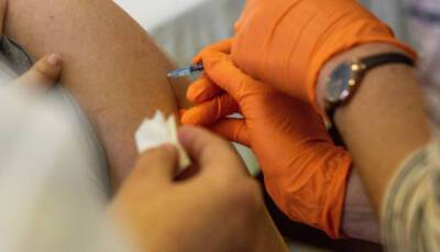Украина намерена вакцинировать 17 миллионов граждан до конца года