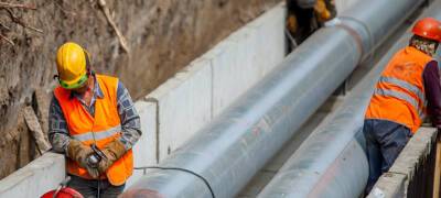 «Просьба запастись водой»: на севере Карелии начались прорывы водопровода