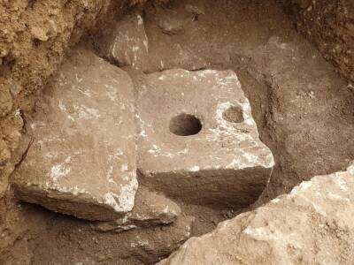 Израильские археологи нашли древний туалет, возраст которого составляет более 2700 лет