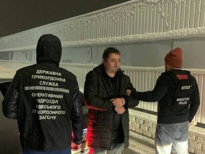 Вместо значительных заработков получили сроки заключения в ЕС. Житель Херсона вербовал украинских моряков – МВД