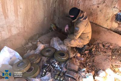 Почти 40 кг тротила: В Северодонецком районе обнаружен схрон боевиков с минами