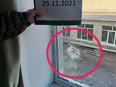 Появились первые кадры с места обстрела школы близ Ясиноватой, где учатся 60 детей - eadaily.com - Украина - ДНР - населенный пункт Верхнеторецкое - Ясиноватая