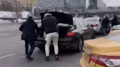 Суд вынес приговор троим угонщикам такси в Москве