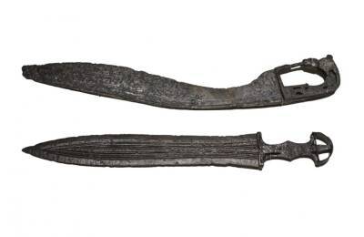 Испанская полиция обнаружила редкий иберийский меч, которому более 2 тысяч лет и мира