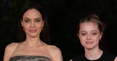Дочка Анджелины Джоли, снова ставшая девочкой, поразила неожиданным талантом