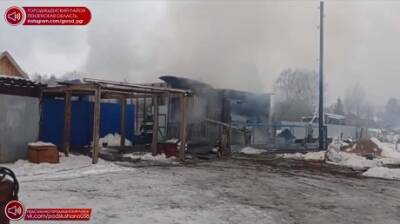 В Городищенском районе огонь уничтожил деревянный дом
