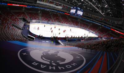 Матчи нового сезона Ночной хоккейной лиги покажет в прямом эфире «Триколор»