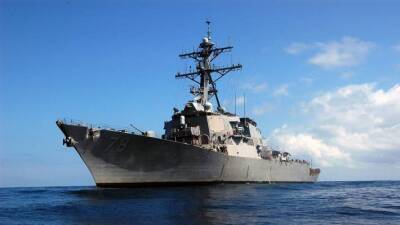 Sohu: экипаж эсминца ВМС США охватила паника после встречи с военными ВМФ РФ в Черном море