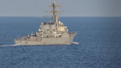 Военные РФ начали слежение за вошедшим в Черное море эсминцем США