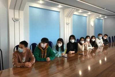 Китайские студенты принялись изучать русский язык в НовГУ