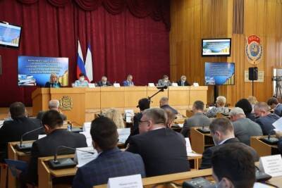 Госдума приняла бюджет на трехлетку с социальными поправками Единой России