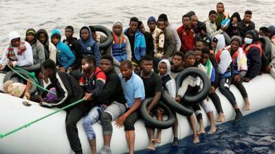1600 мигрантов погибли в Средиземном море в этом году
