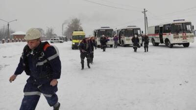 Одиннадцать горноспасателей попали в больницу после работ на шахте в Кузбассе