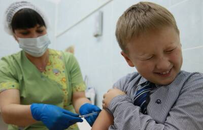В России получили регистрацию на вакцину от коронавируса для подростков