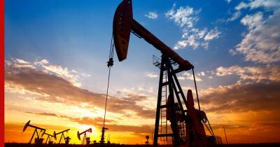 Мировые цены на нефть упали более чем на 2%