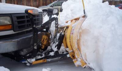 Жителей Нефтеюганска беспокоит ночная уборка улиц от снега