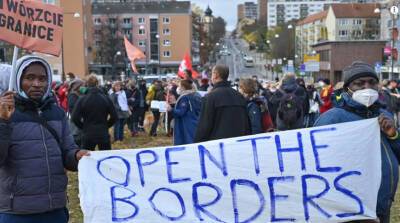 В Польше в центре для иностранцев мигранты устроили бунт