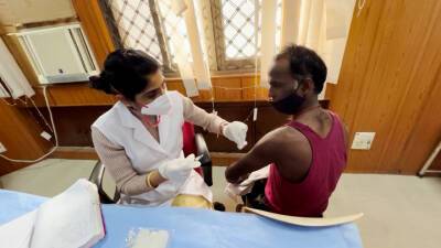 Индия: самая масштабная в мире прививочная кампания
