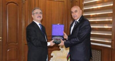 В Душанбе обсудили таджикско-азербайджанские взаимоотношения