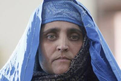 Италия предоставила убежище «афганской девочке» с обложки National Geographic