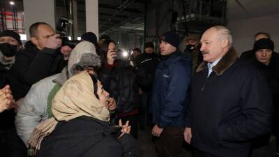Александр Лукашенко посетил лагерь беженцев на границе с Польшей