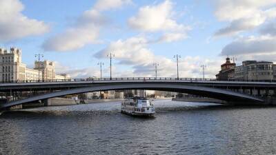 Большой Устьинский мост в центре Москвы оснастят системой безопасности