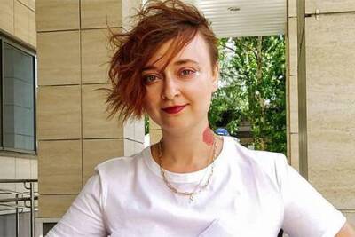Феминистка Дарья Серенко обвинила правозащитницу и экс-кандидата в Госдуму Алену Попову в эксплуатации труда