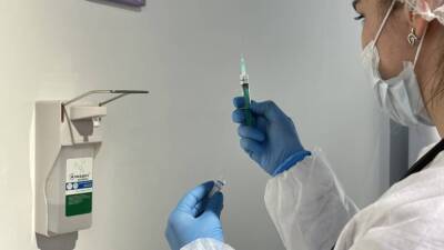 Эксперты СПбГУ подтвердили безопасность вакцины от COVID-19 для людей с больными почками