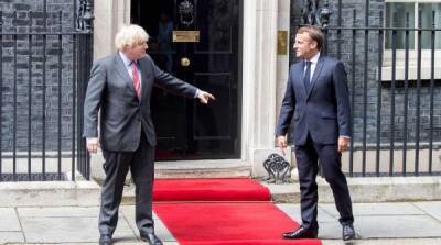 Борис Джонсон - Жеральд Дарманен - Прити Пател - Великобритания и Франция разругались из-за мигрантов - newzfeed.ru - Англия - Лондон - Франция - Париж - Reuters