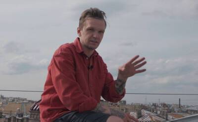 Блогер Дмитрий Ларин уехал из страны после вызова на допрос по делу Юрия Хованского