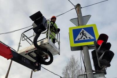 В Сыктывкаре появился новый «умный» светофор