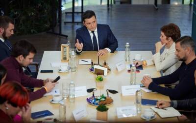 Зеленский рассказал об альтернативных форматах переговоров по Донбассу