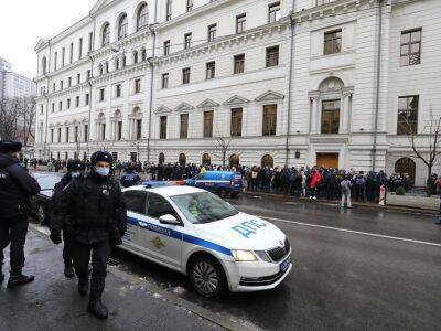 Москвича арестовали на 25 суток за пикет в поддержку "Мемориала"