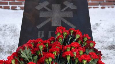 Семьи погибших в аварии на шахте «Листвяжная» получат по 250 тысяч рублей от области