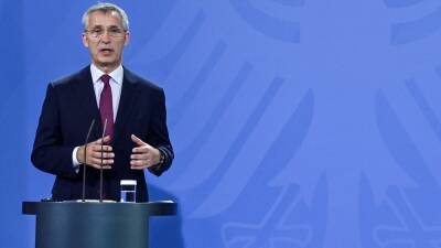 Глава НАТО предостерег Россию от наращивания войск у границ Украины