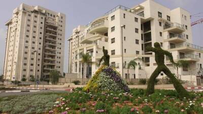 Цены на жилье в Израиле: 300-метровый пентхауз в приморском городе за 2,3 млн шекелей