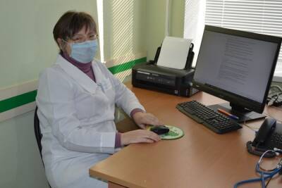 Врач с 28-летним стажем из Луганской области трудоустроилась в Краснояружскую ЦРБ