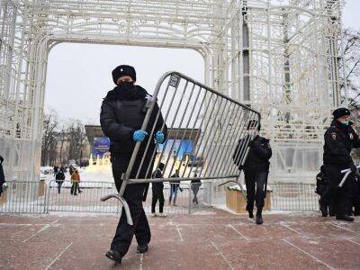 С Пушкинской площади после акции КПРФ пропало более ста ограждений