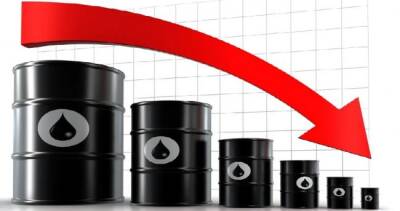 На фоне новостей о штамме «омикрон» обвалились цены фьючерсов на нефть