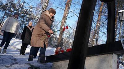 В Кузбассе начали выплаты семьям погибших и пострадавших при ЧП в шахте