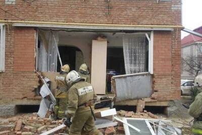 В Армавире в результате газового хлопка разрушилась стена одной из квартир жилого дома