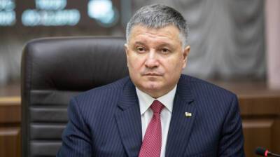 Экс-глава МВД Аваков считает, что после его заявлении Зеленского о перевороте Украина потеряла миллиарды