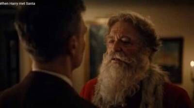 Норвежская почта выпустила рекламу, где Санта-Клаус-гей целуется с мужчиной