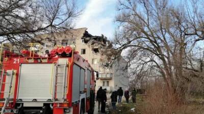 Взрыв на Николаевской области: под завалами дома ищут женщину